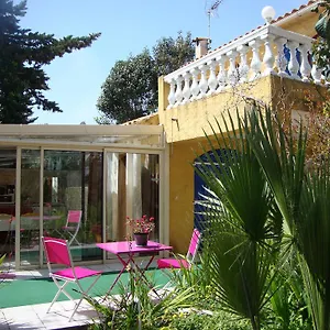 Le Soleil Bleu Frühstückspension Fréjus